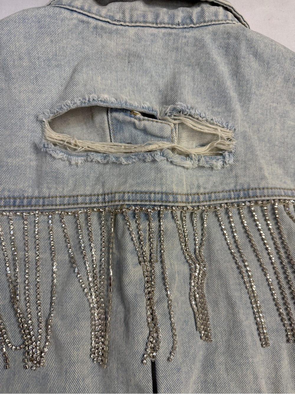 Women's Light Wash Cropped Denim Jacket - Light Blue - Picture 8 of 10